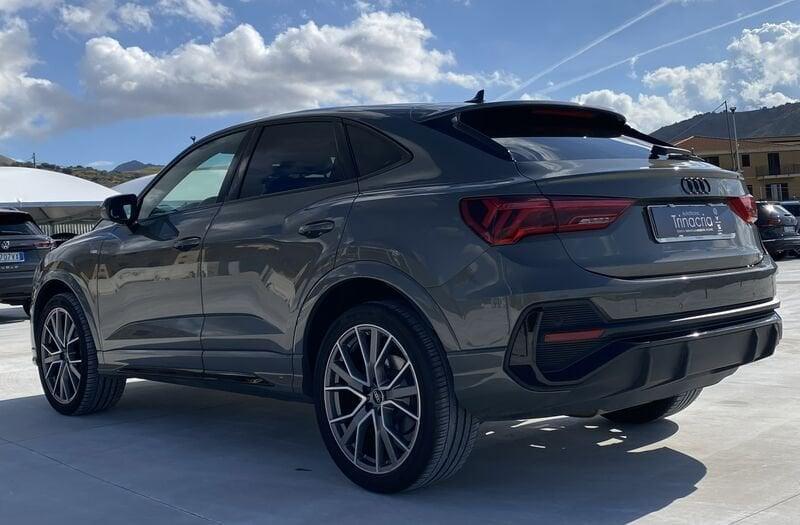 Audi Q3 SPB S Line interno ed esterno 2.0 TDI 150CV S-Tronic 35