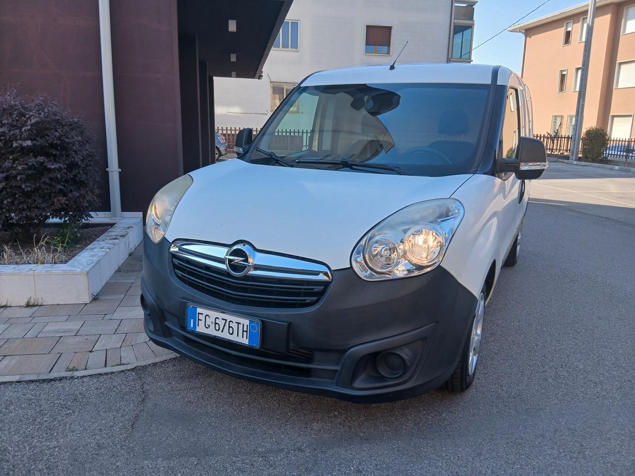 Opel Combo 1.6d pari al nuovo tuo ....IVA esposta tuo a €193 mese