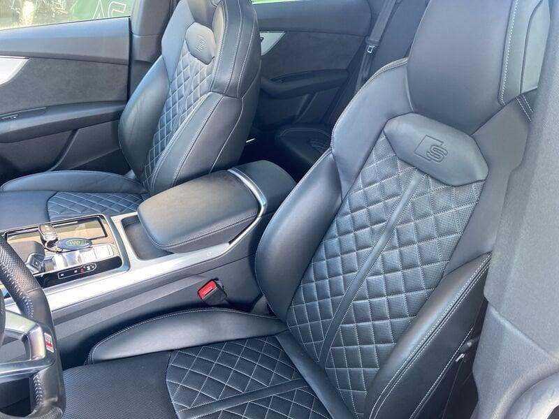 Audi Q8 SQ8 TDI quattro tiptronic