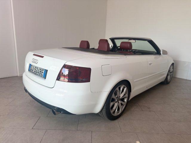 AUDI A4 Cabriolet 2.0 16V TFSI multitronic SLINE