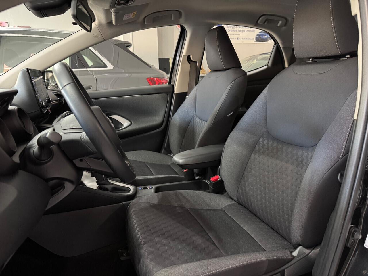 Toyota Yaris 1.5 Hybrid Trend Aziendale
