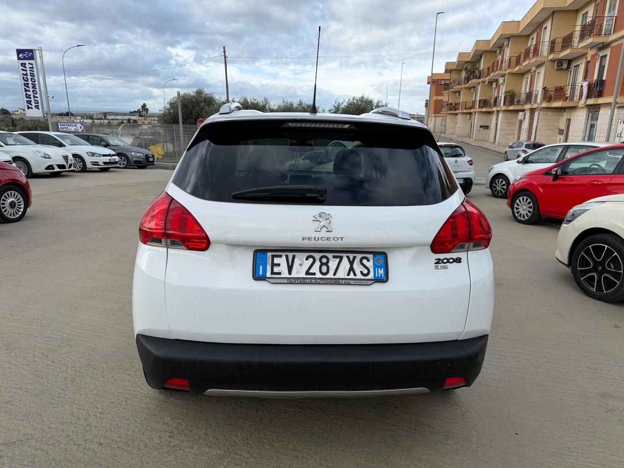 Peugeot 2008 1.6 e-HDi 115 CV Stop&Start Féline