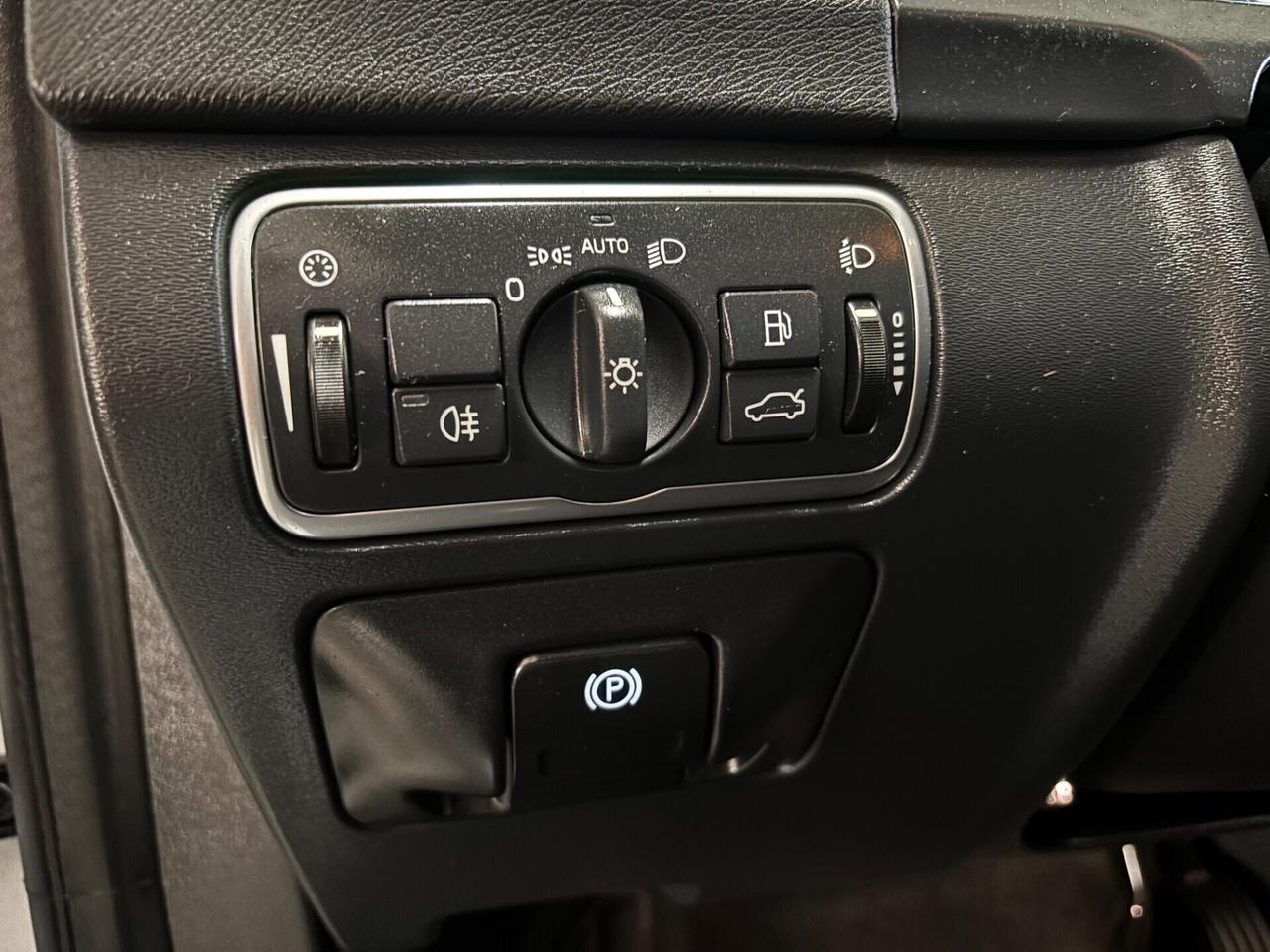 Volvo V60 Cross Country D3 Geartronic Summum