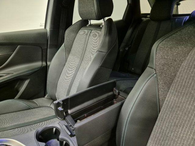 PEUGEOT 3008 PureTech Turbo 130 S&S Allure Pack N1 Autocarro