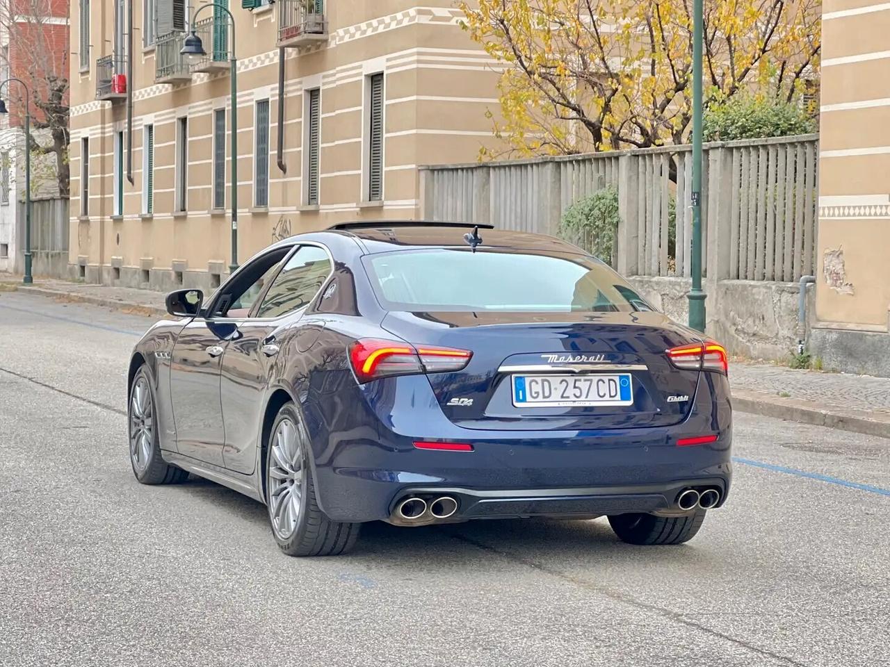 Maserati Ghibli V6 430 CV Q4 Granlusso