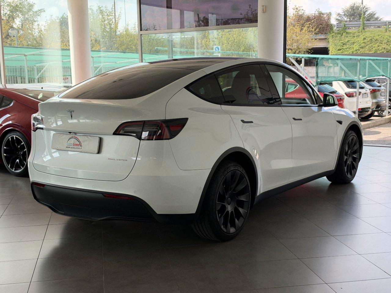 Tesla Model Y Long Range Dual Motor AWD IVA ESPOSTA