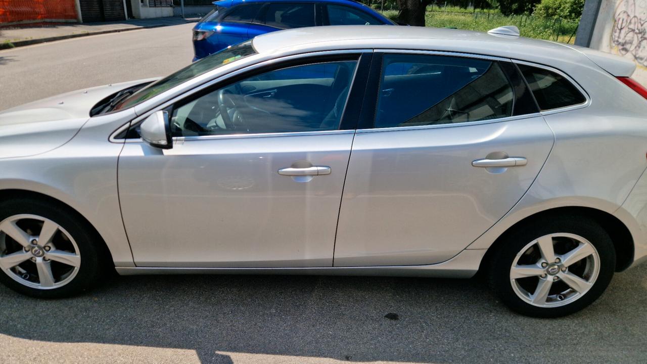 Volvo V40 D2 1.6 Diesel
