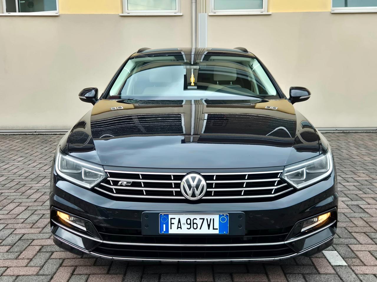 Volkswagen Passat Variant R-Line 1.6 TDI DSG