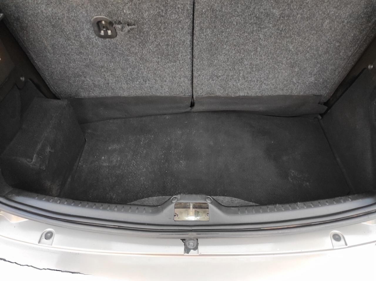 Lancia Ypsilon 1.2 GPL