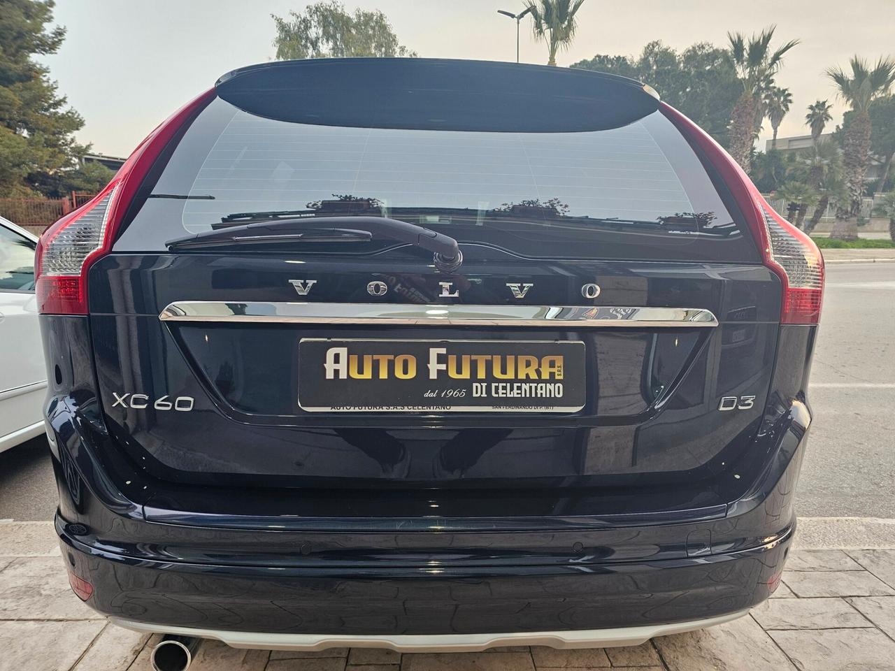 VOLVO XC60 2.0D 150CV BUSINESS AUTOCARRO N1 5 POSTI