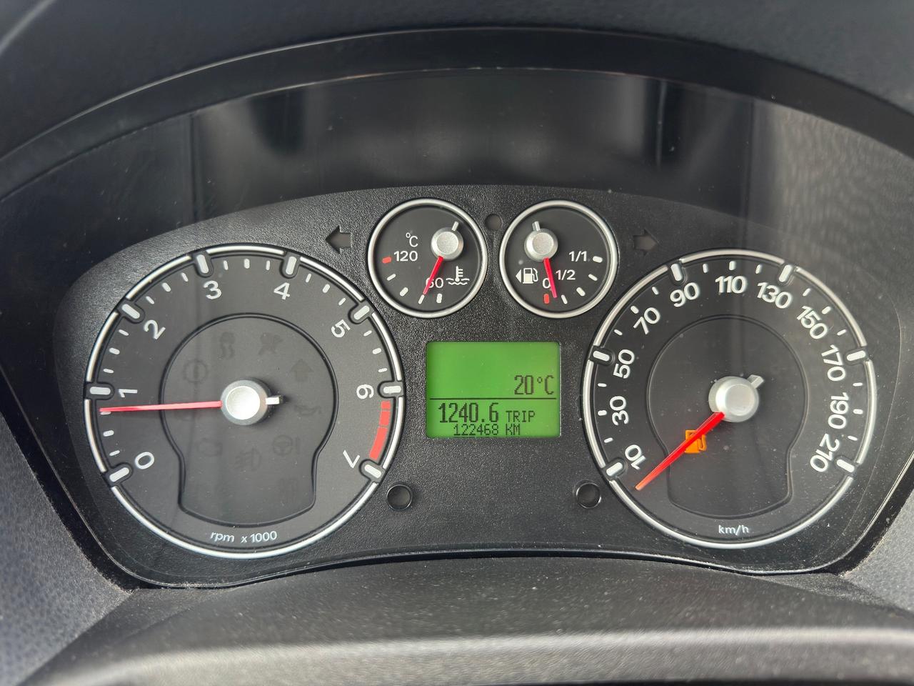 Ford Fiesta 1.2 16V 5p. Ghia ADATTA A NEOPATENTATI