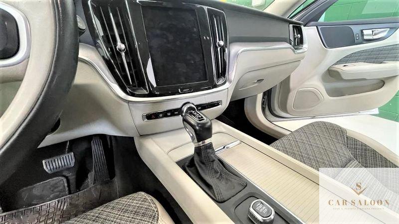 Volvo V60 D4 Geartronic Momentum - IVA INCLUSA - 190CV SPLENDIDA!