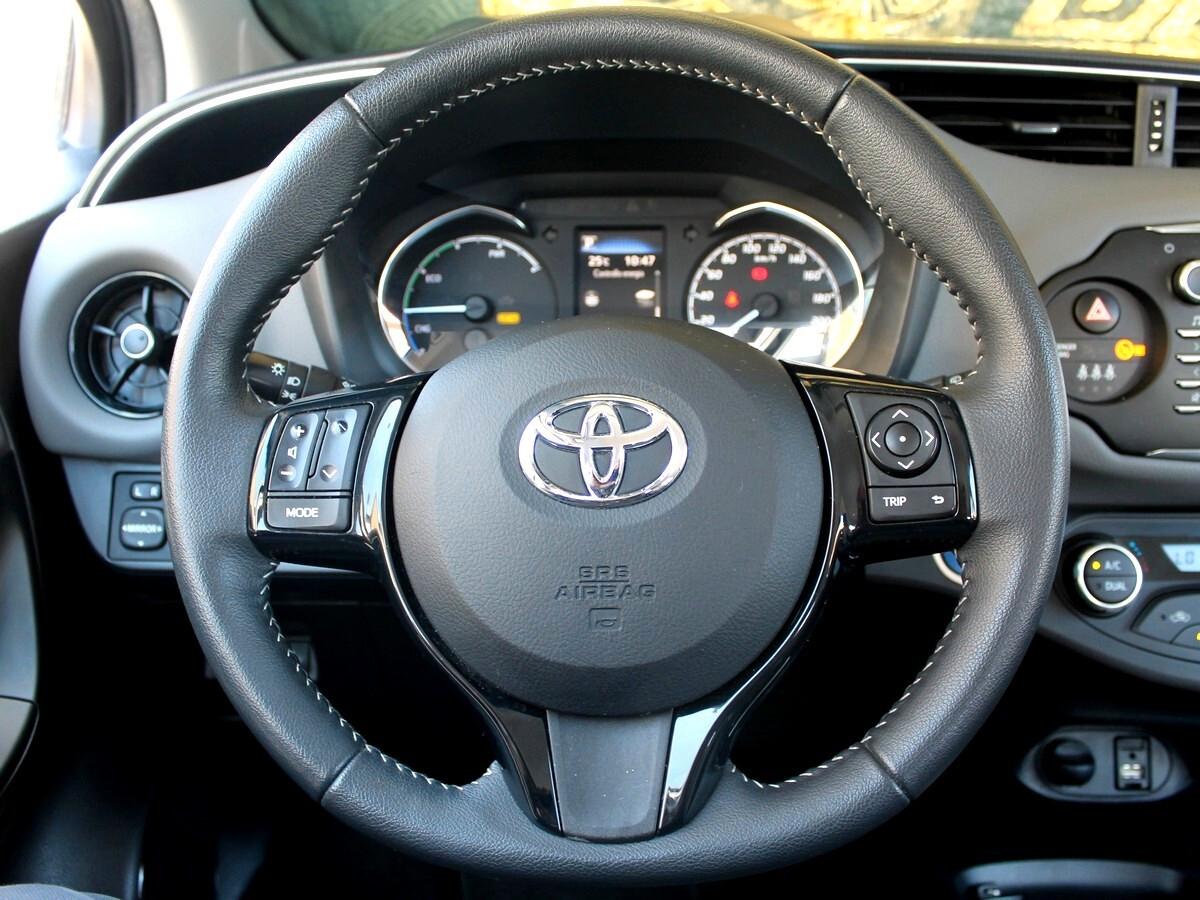 Toyota Yaris 1.5 Hybrid 5 porte Style Bluetooth Retrocam LED PREZZO VERO ️