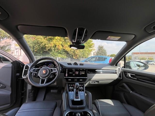 Porsche Cayenne 3.0 V6 E-Hybrid Approved