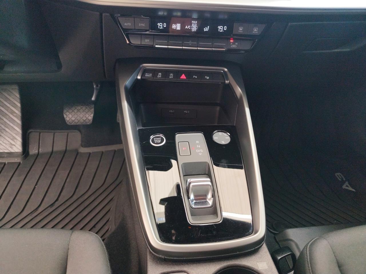 AUDI A3 4ª serie A3 SPB 35 TFSI S tronic S lin...
