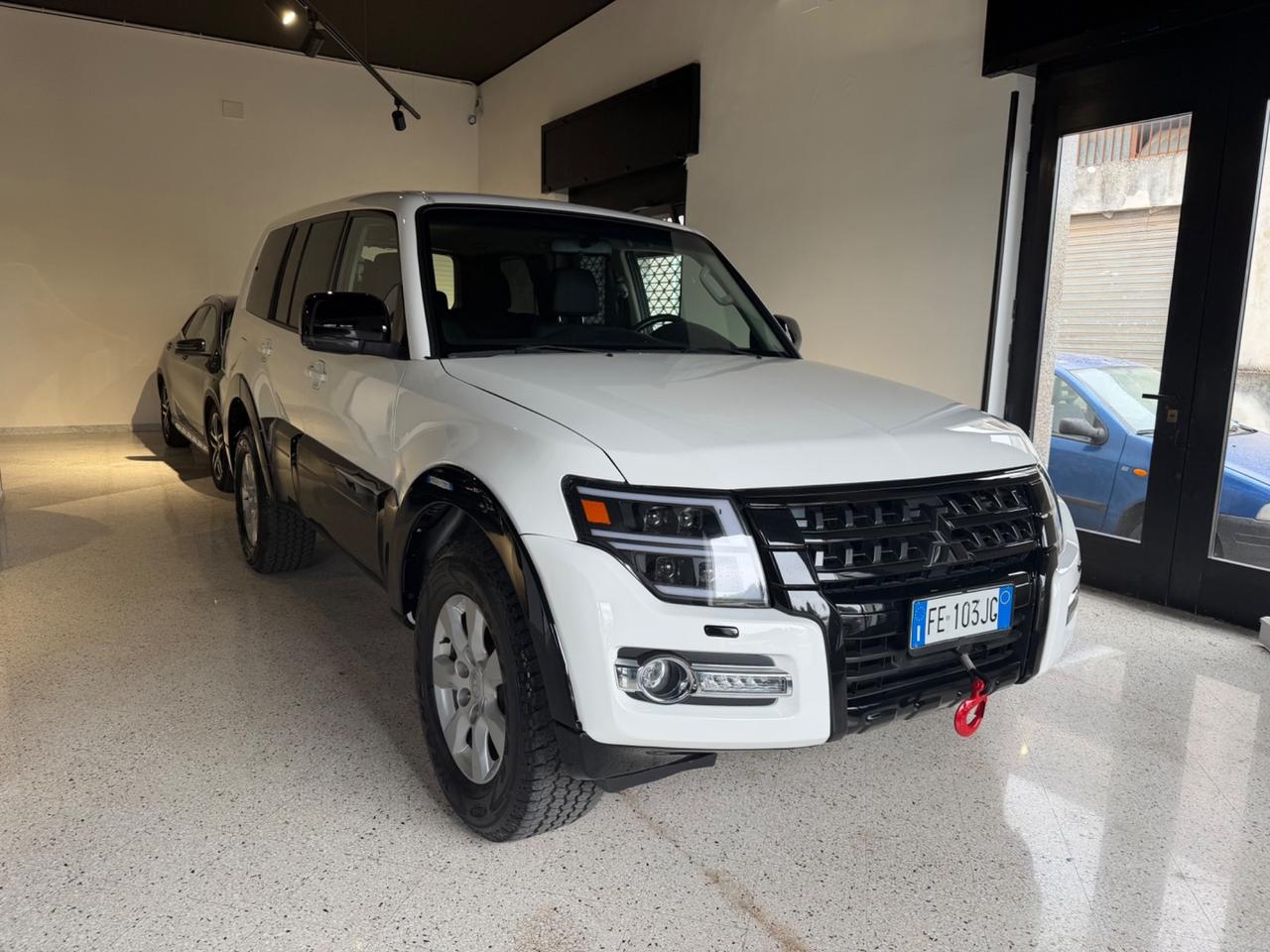 Mitsubishi Pajero 3.2 DI-D 16V aut. 5p. One/Hundred DPF