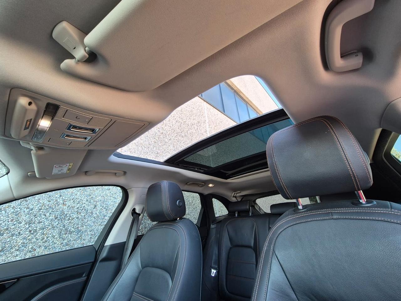 Jaguar F-Pace 2.0 D 180 CV AWD Auto Tetto Panoramico