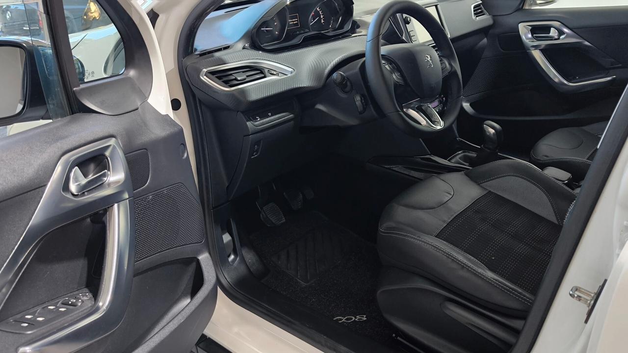 Peugeot 2008 BlueHDi 100 S&S Allure