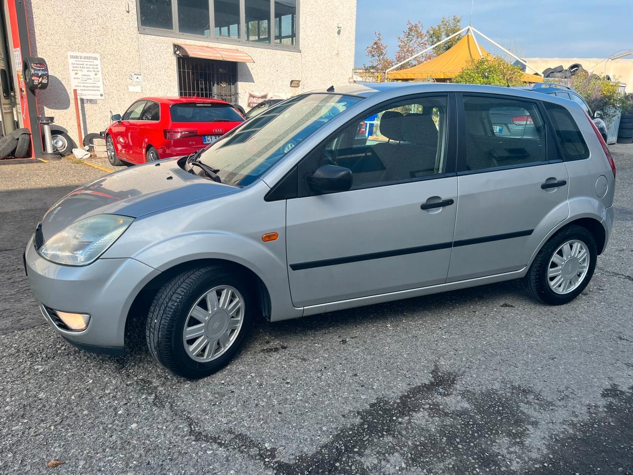 Ford Fiesta 1.4 16V 5p. Ghia
