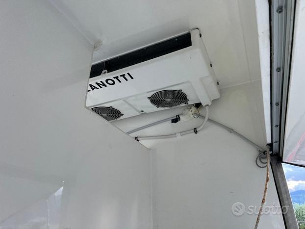 NISSAN Cabstar CABSTAR 35-13 AUTONEGOZIO FRIGO Z