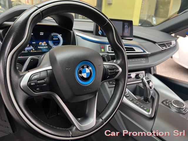 BMW i8 ibrida benzina /elettrica accessoriatissima