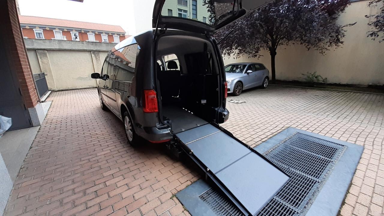 Caddy trasporto disabili pedana DSG AUTO TDI