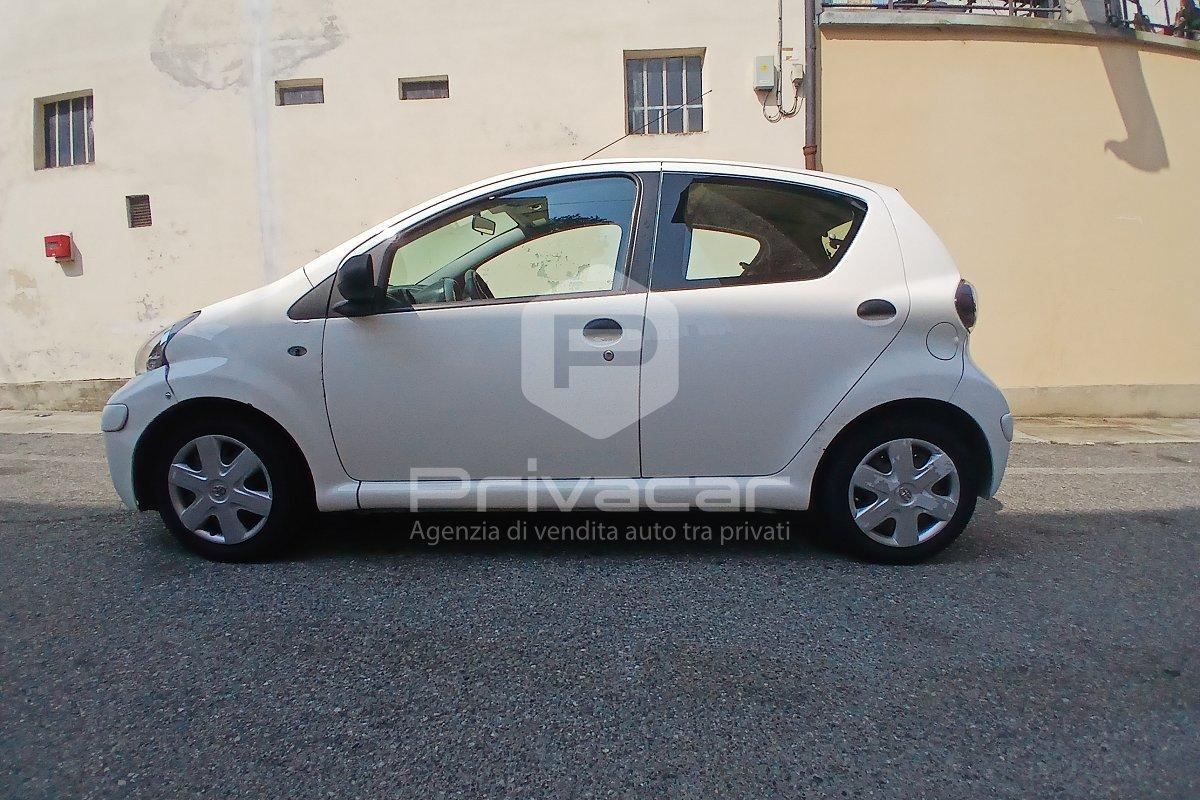 TOYOTA Aygo 1.0 12V VVT-i 5 porte Now Connect