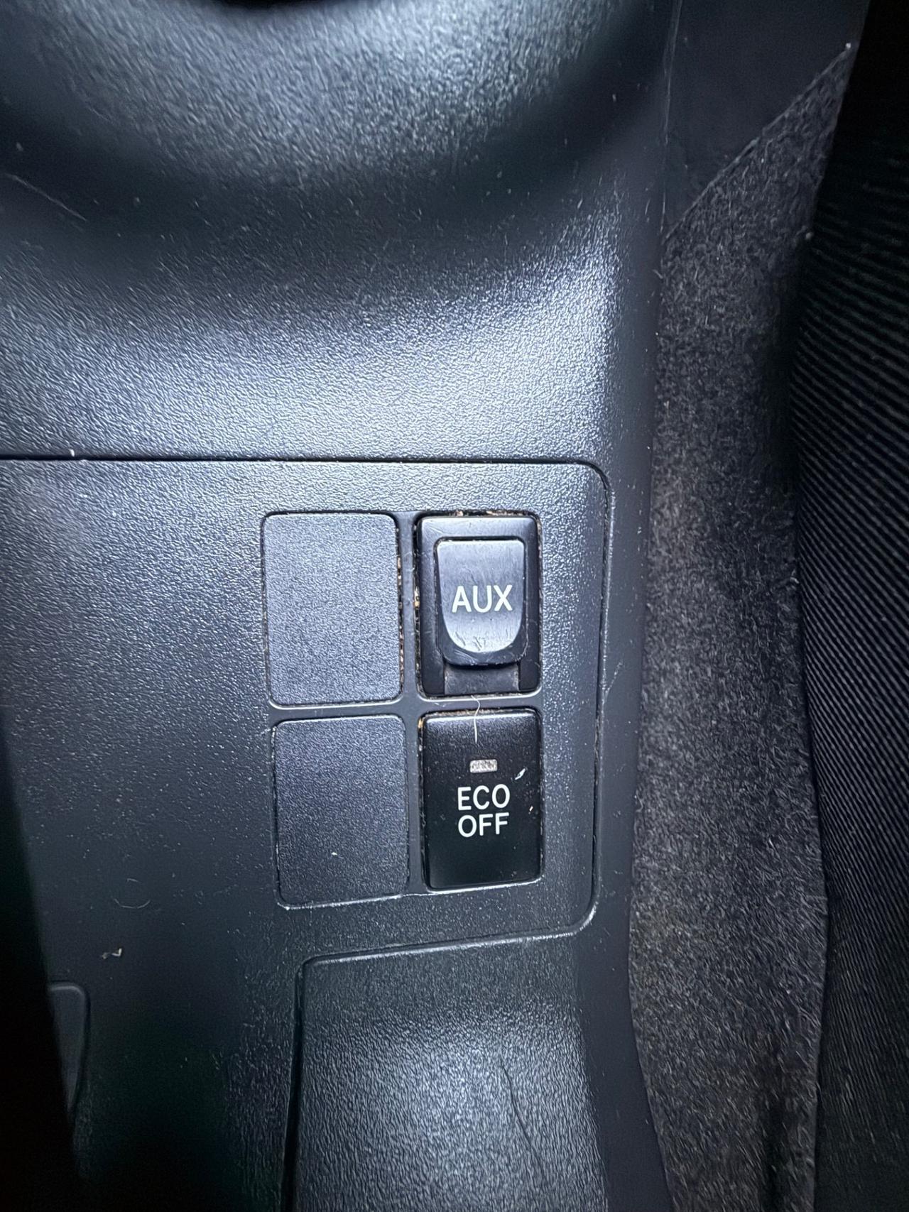 Toyota Yaris 1.3 5 porte Sol