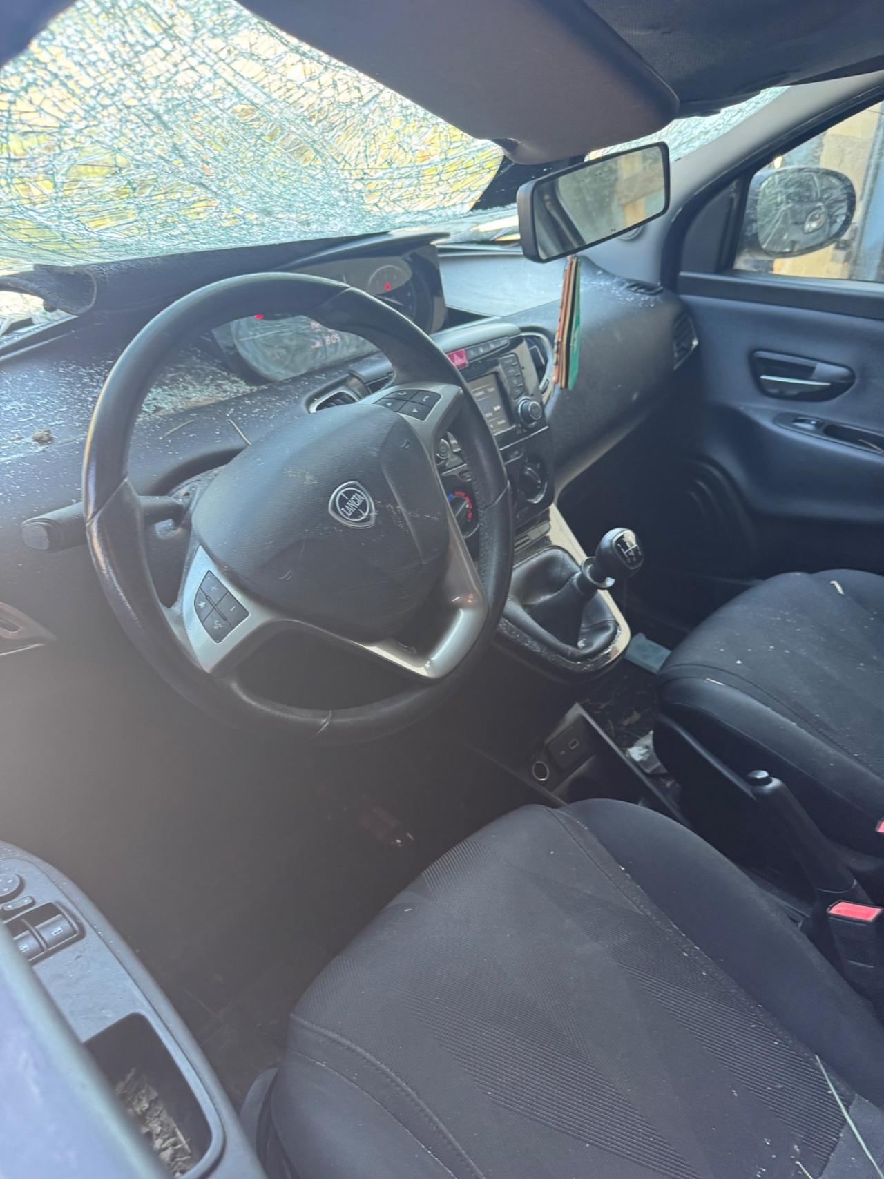 Lancia Ypsilon 1.2 69 CV 5 porte GPL Ecochic Gold