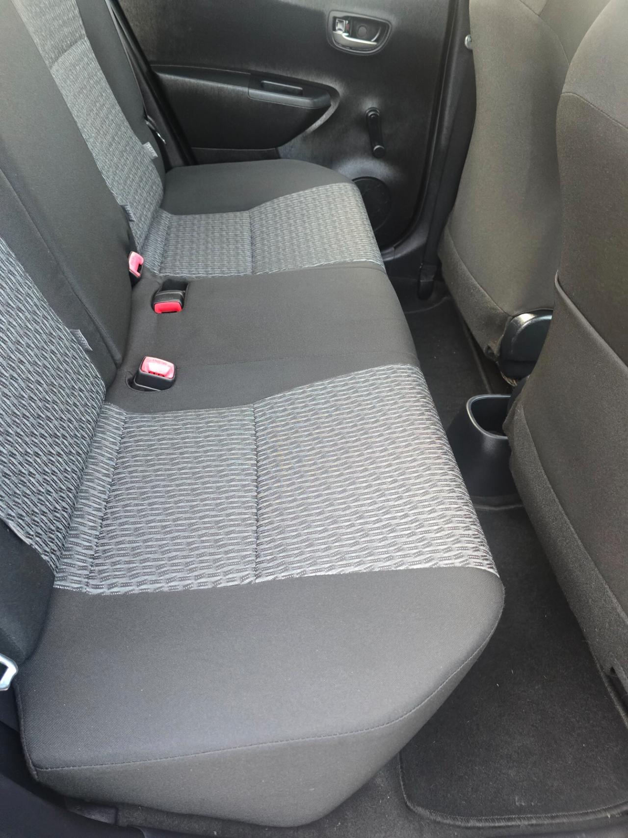 Toyota Yaris 1.4 D-4D 5 porte Lounge