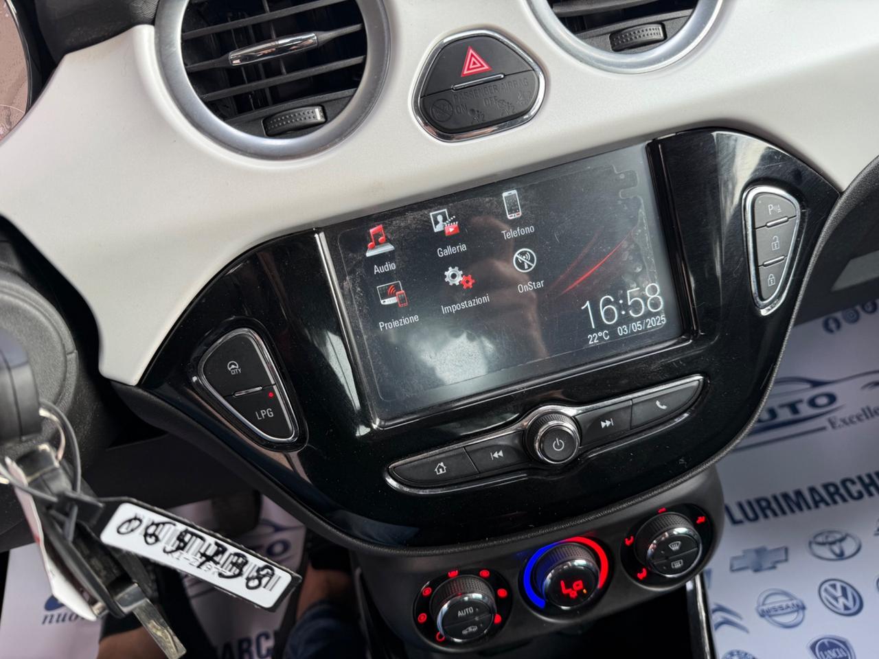 Opel Adam 1.4 87 CV GPL Tech Slam