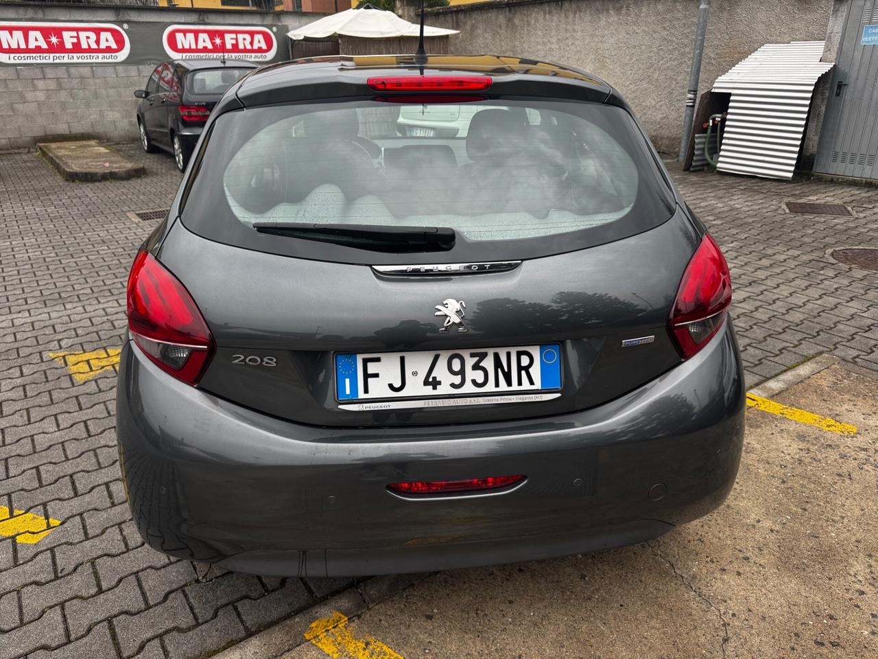 Peugeot 208 PureTech 82 5 porte Allure neopatentati