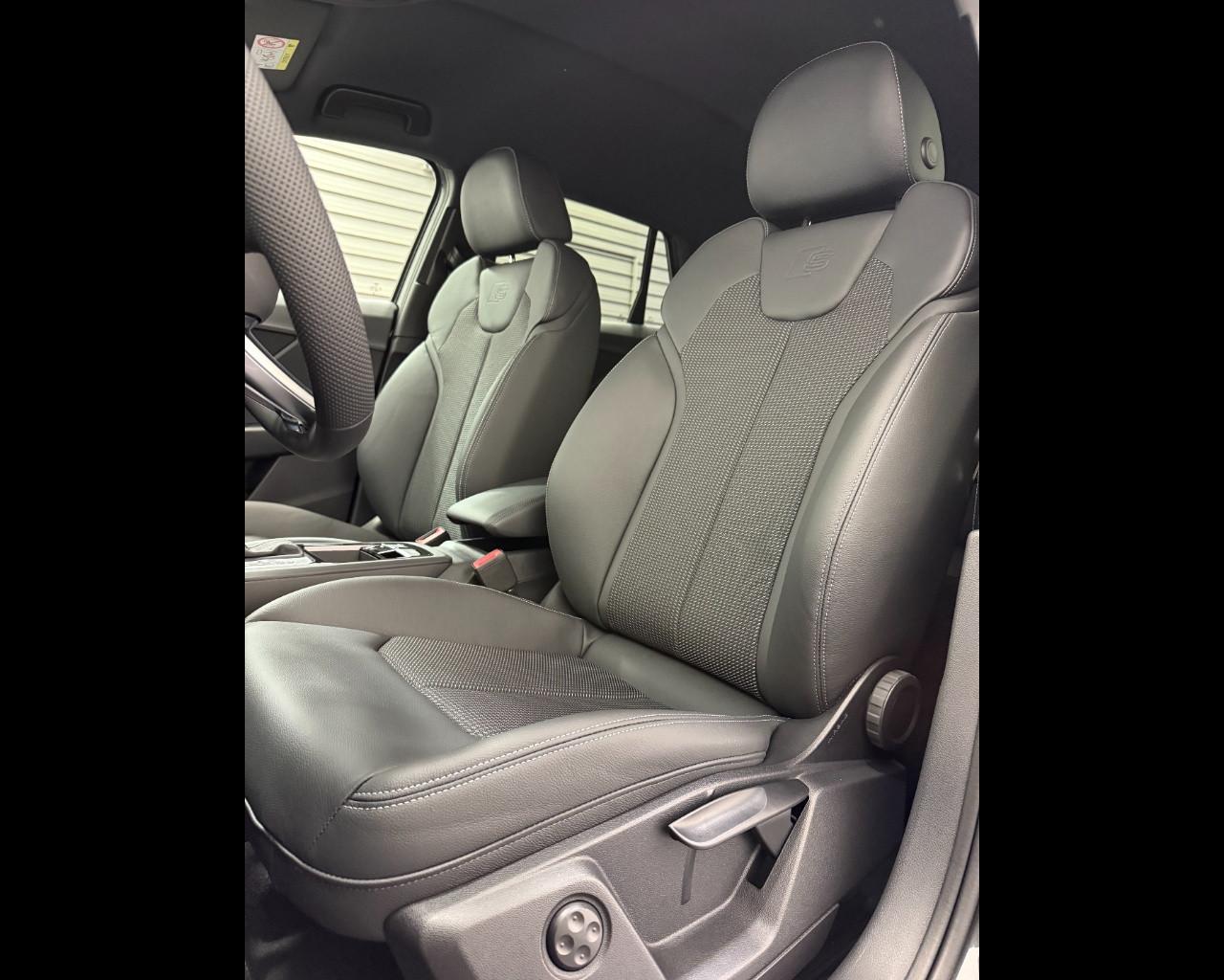 AUDI Q2 35 TDI S-TRONIC IDENITITY BLACK