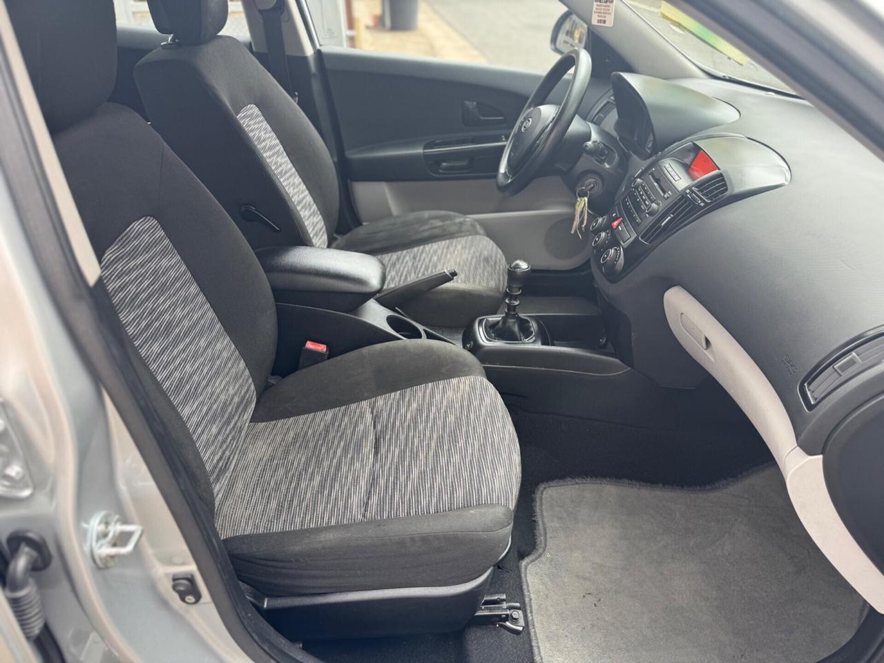 Kia Ceed cee'd 1.4 109CV 5p. LX Bi-Fuel