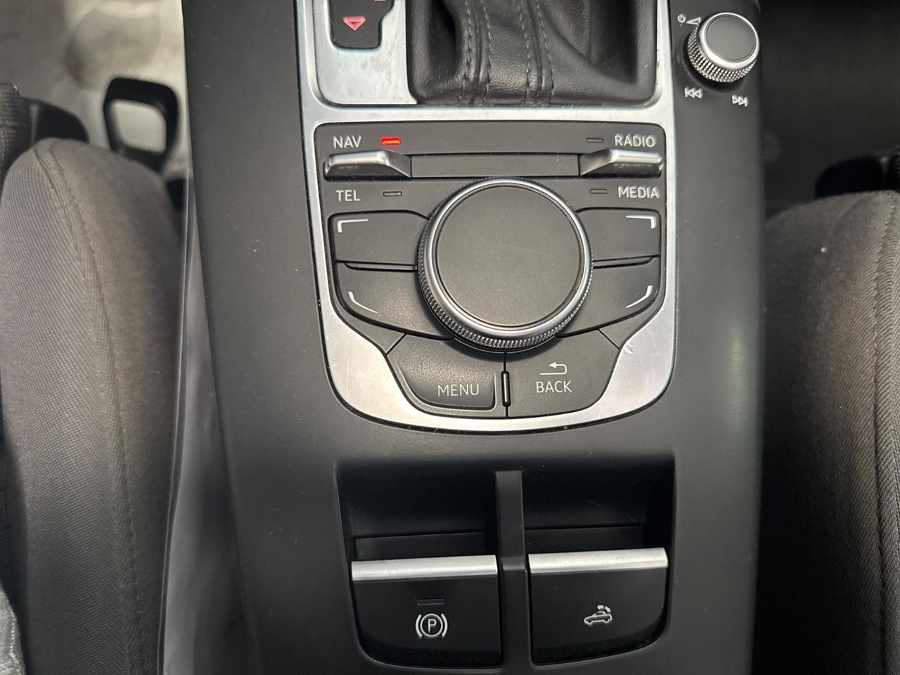 Audi A3 Cabrio 2.0 TDI clean diesel Attraction