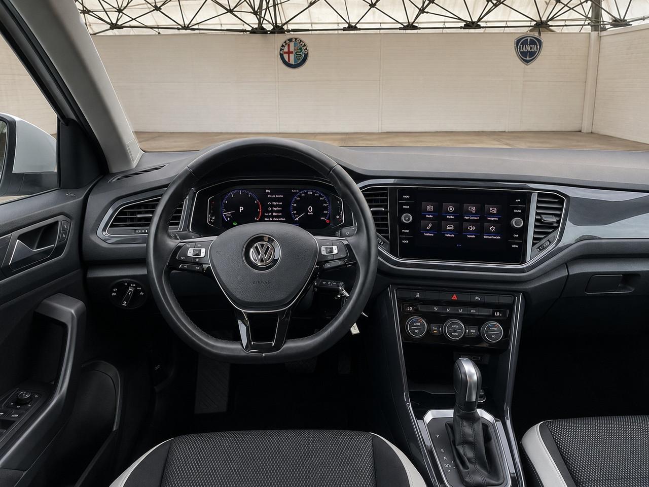 VOLKSWAGEN T-Cross - T-Cross 1.0 tsi Sport 110cv