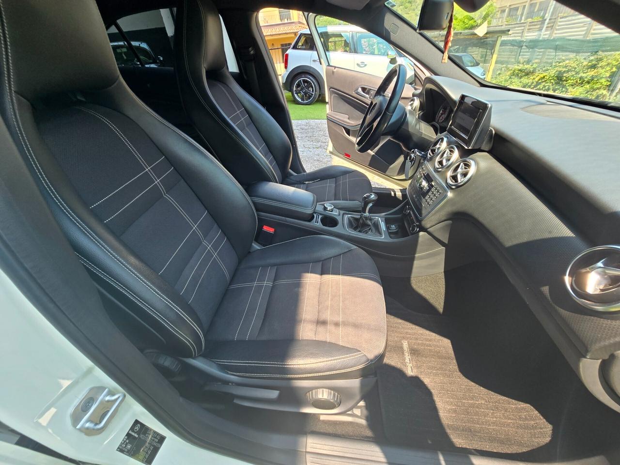 M.B A180CDI 110CV Premium 180000KM-2013