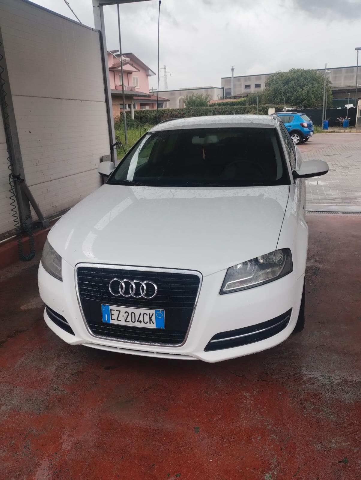 Audi A3 SPB 1.6 TDI 105 CV CR Ambition