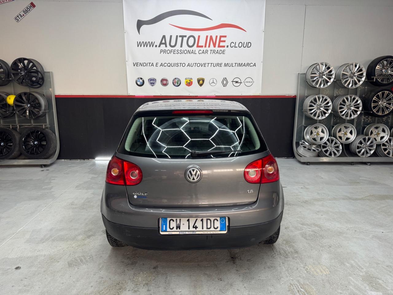 VW Golf 5 1.6 Benzina Metano 5P ADATTA NEOPATENTATI
