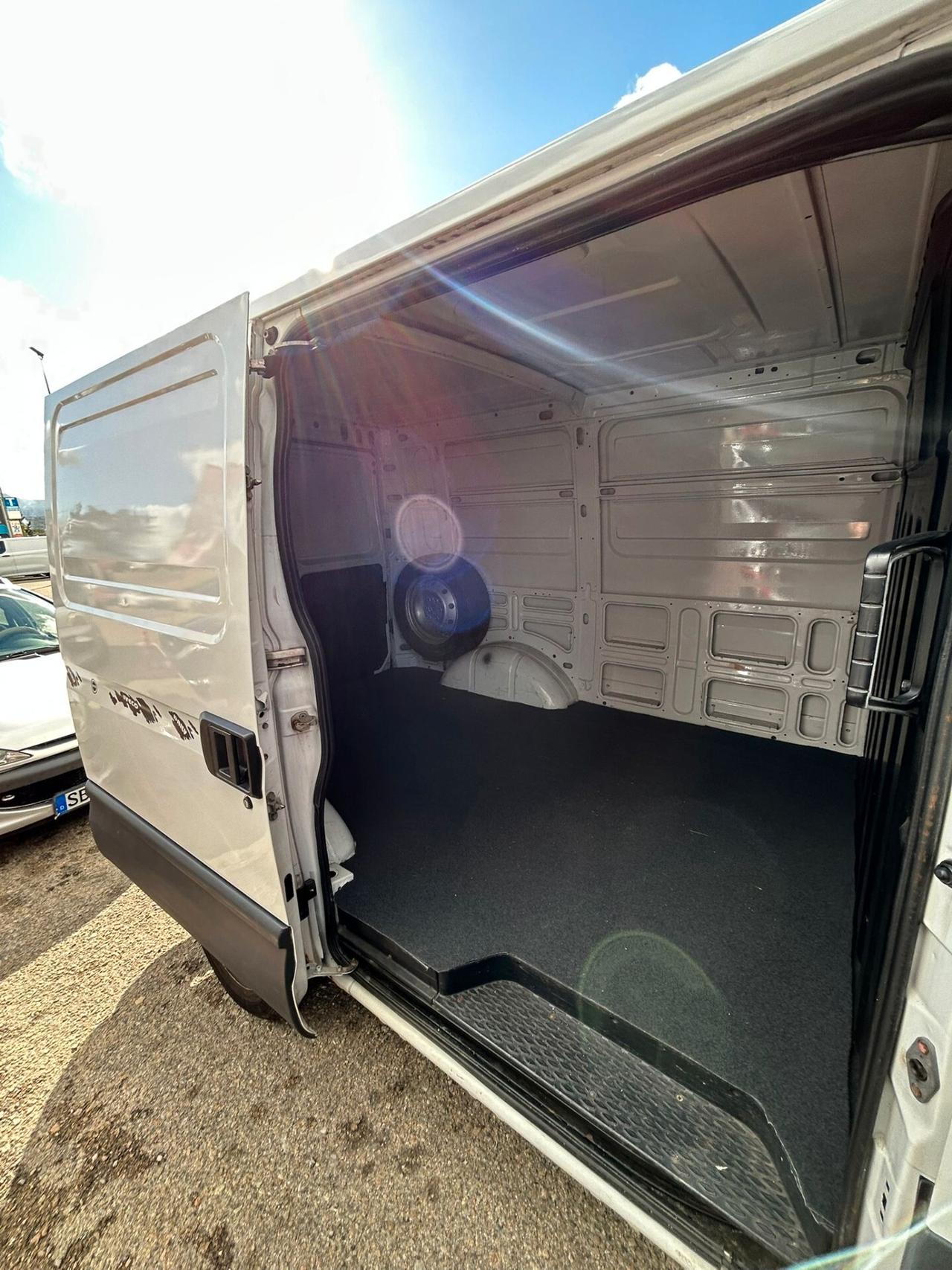 Iveco Daily 35S10 2.3 Hpi PM Cabinato