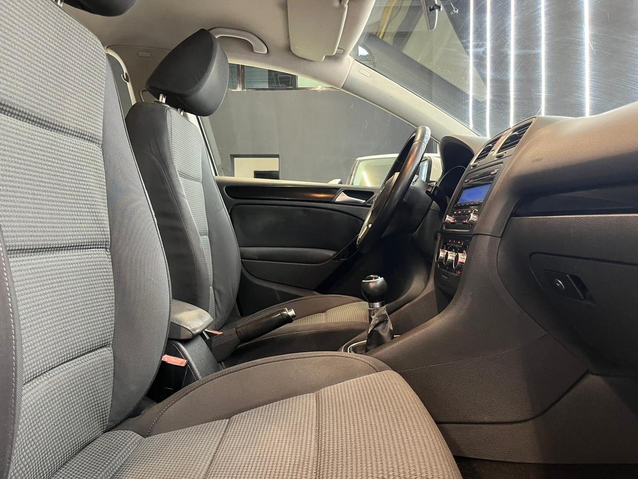 Volkswagen Golf 1.6 TDI DPF 5p. Comf. BlueM. Tech. OK NEOPATENTATI