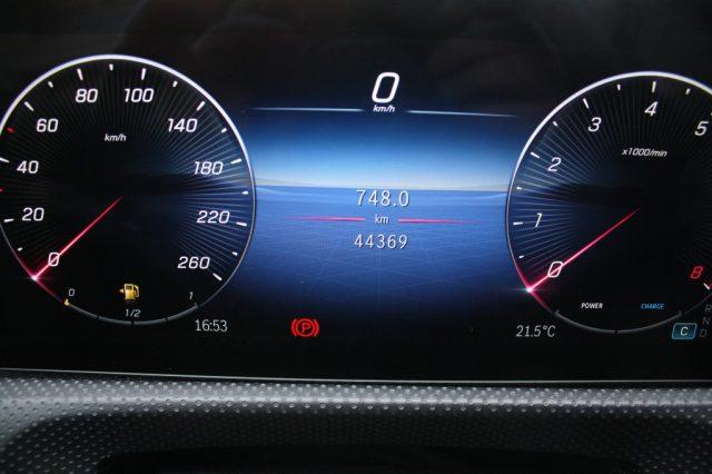 MERCEDES-BENZ A 180 Automatic AMG Line Premium