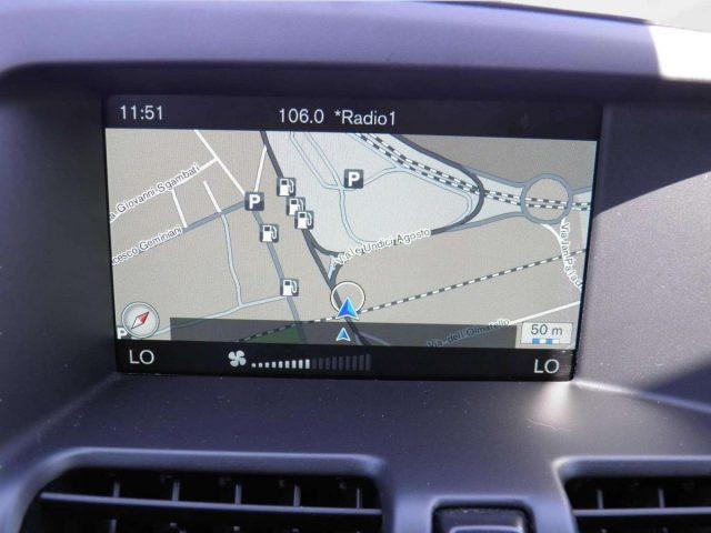 VOLVO XC60 XC60 2.4 D4 AWD GEARTRONIC MOMENTUM