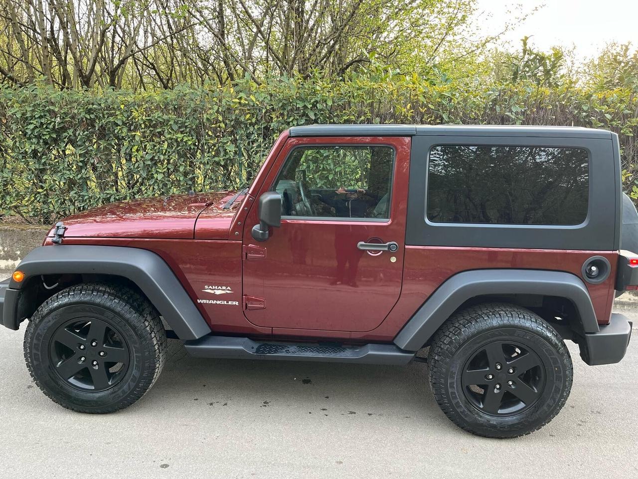 Jeep Wrangler 3.8 Sahara Auto DA VETRINA