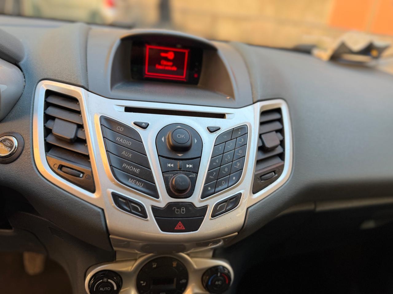 FORD FIESTA 1.2 BENZINA 5.P TITANIUM GARANZIA 12 MESI