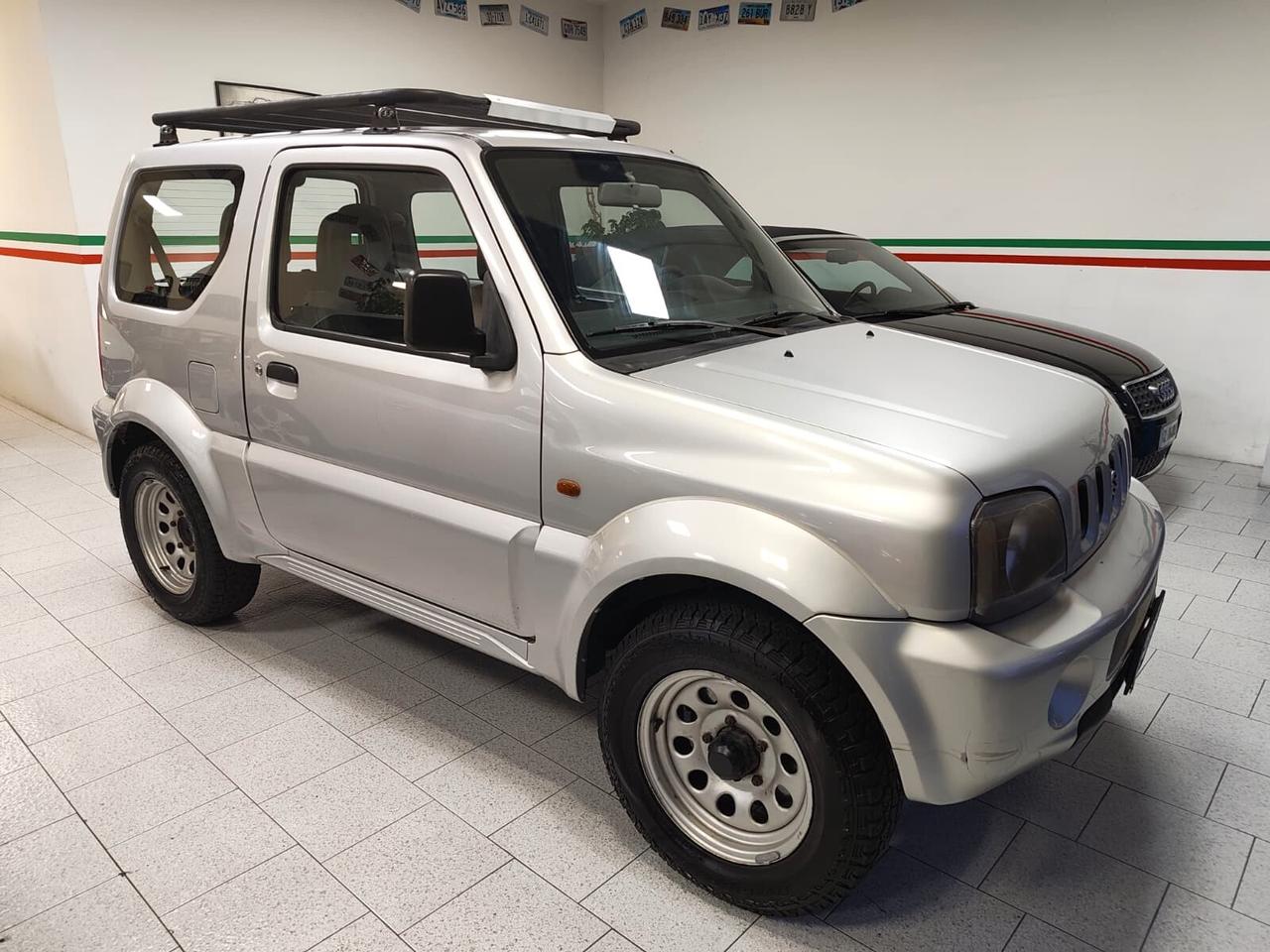 Suzuki Jimny 1.3i 4WD GANCIO TRAINO NEOPATENTATI