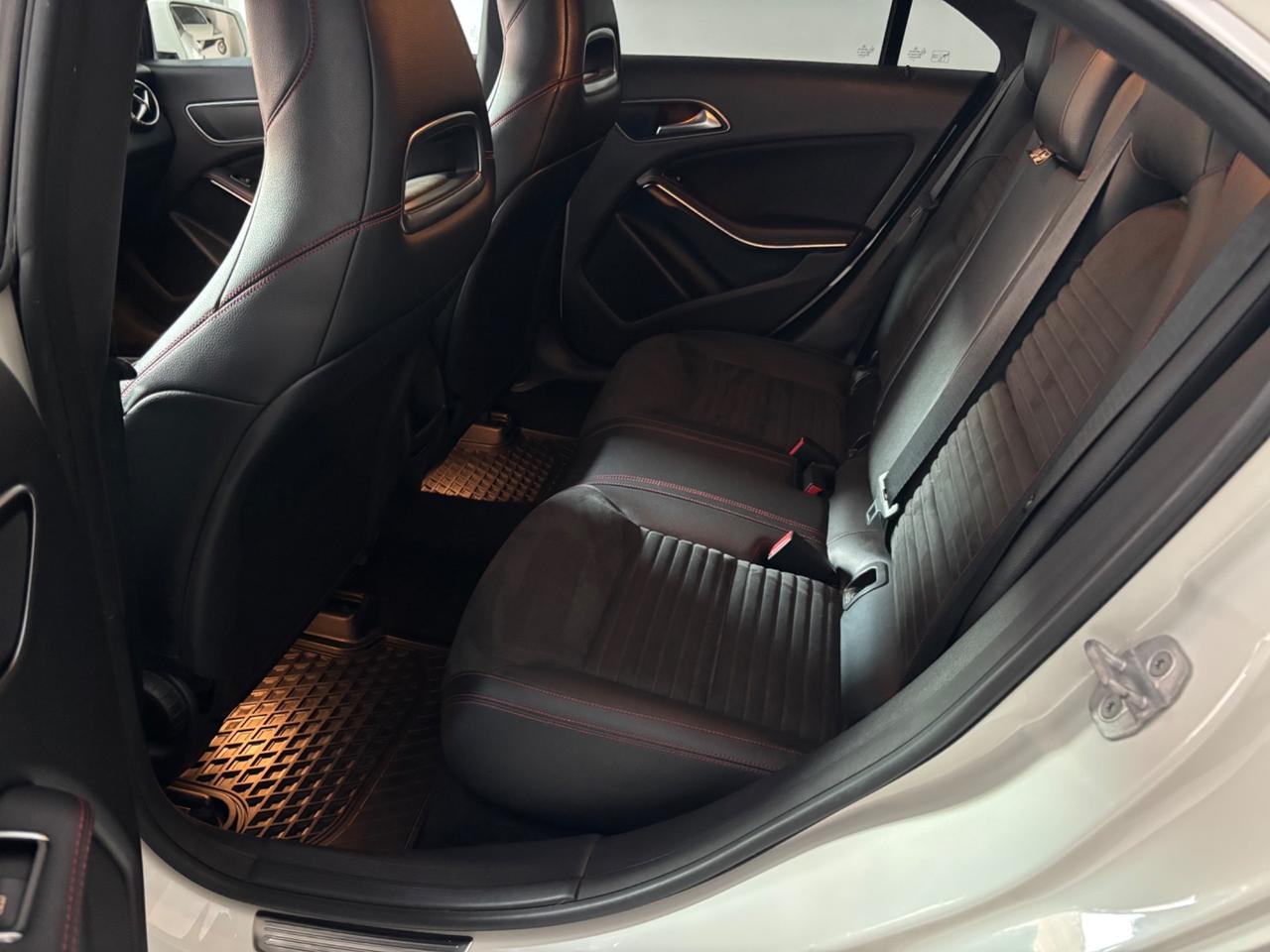 Mercedes-benz CLA 200 CDI Premium amg