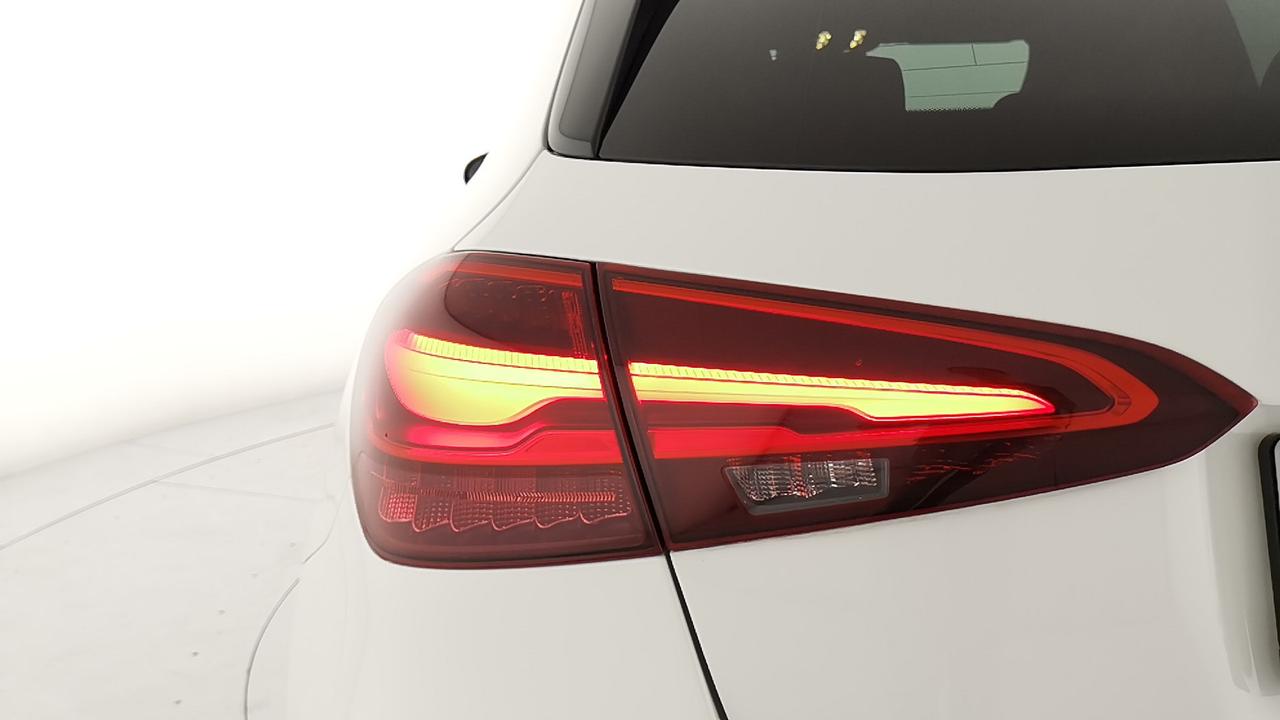 Mercedes-Benz Classe A - W177 2023 - A 250 e phev Progressive Advanced auto