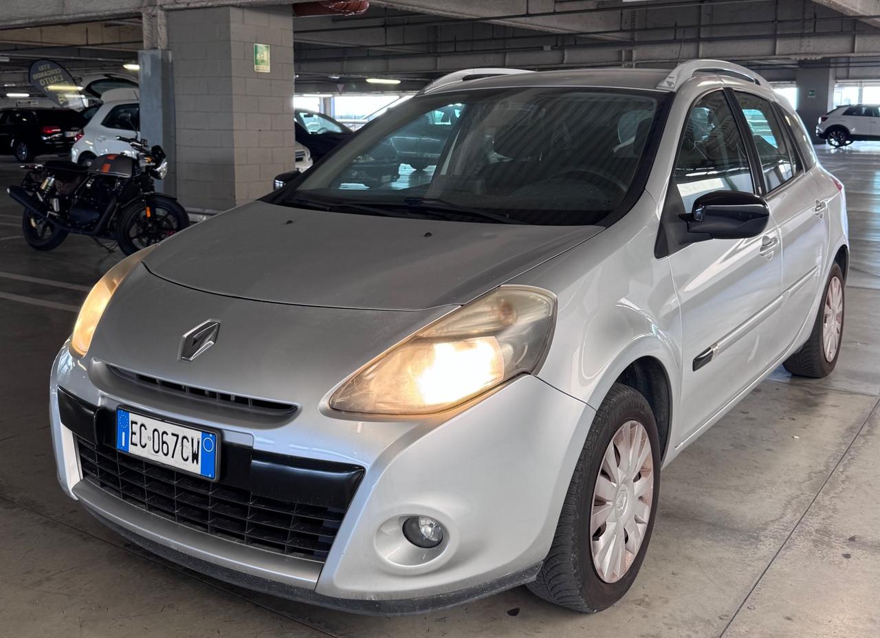 Renault Clio 1.2 16V SporTour 20th Anniversario