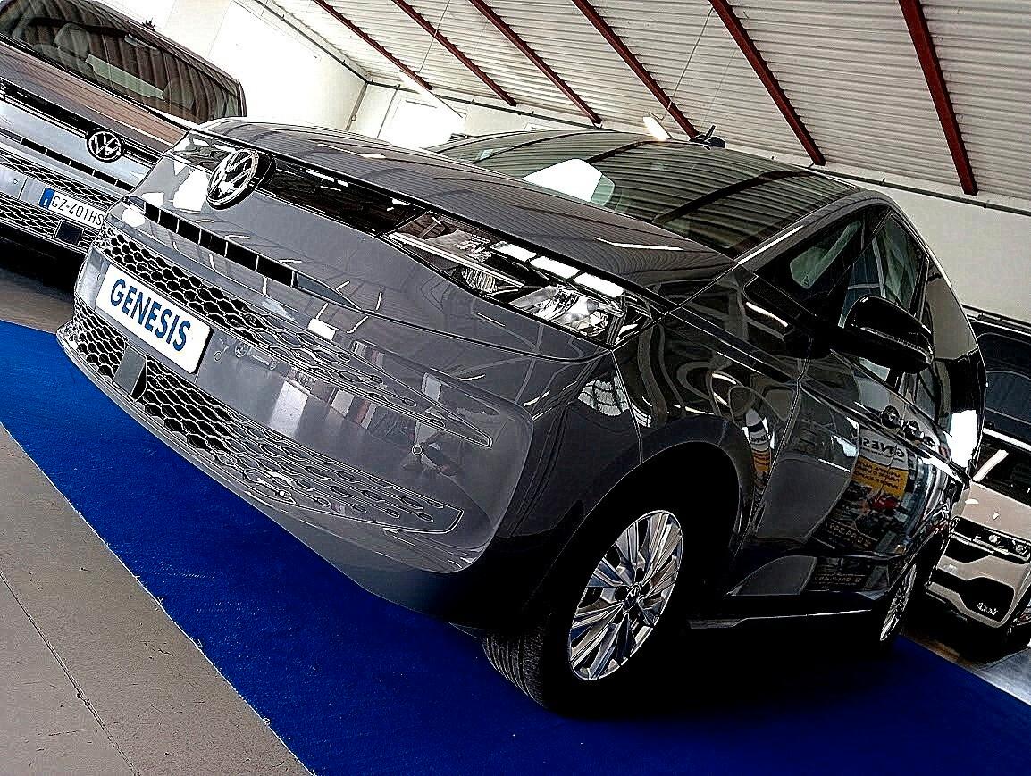 Volkswagen T7 Multivan 2.0 TDI DSG LED *VIS A VIS* CAMERA IVA INCLUSA